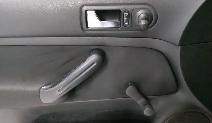 Volkswagen Jetta Clasico 2.0 CL MT Sedan 2013