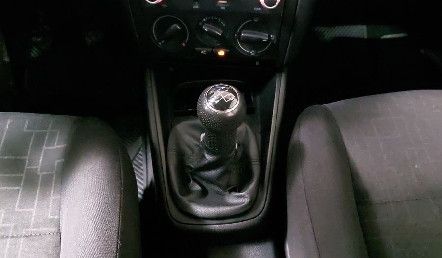 Volkswagen Jetta Clasico 2.0 CL MT Sedan 2013