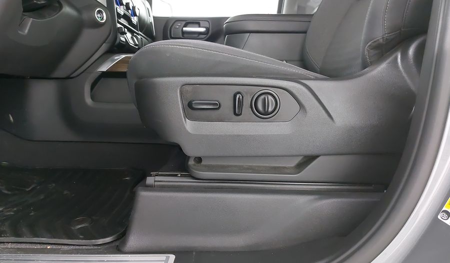 Chevrolet Cheyenne 5.3 CHEYENNE RST CREW CAB B 4WD Pickup 2020