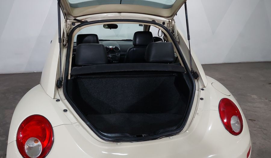 Volkswagen Beetle 2.0L GLS QUEMACOCOS MT Hatchback 2010