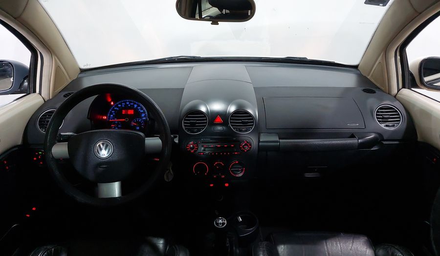Volkswagen Beetle 2.0L GLS QUEMACOCOS MT Hatchback 2010