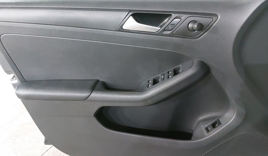 Volkswagen Jetta 2.0 TIP Sedan 2018
