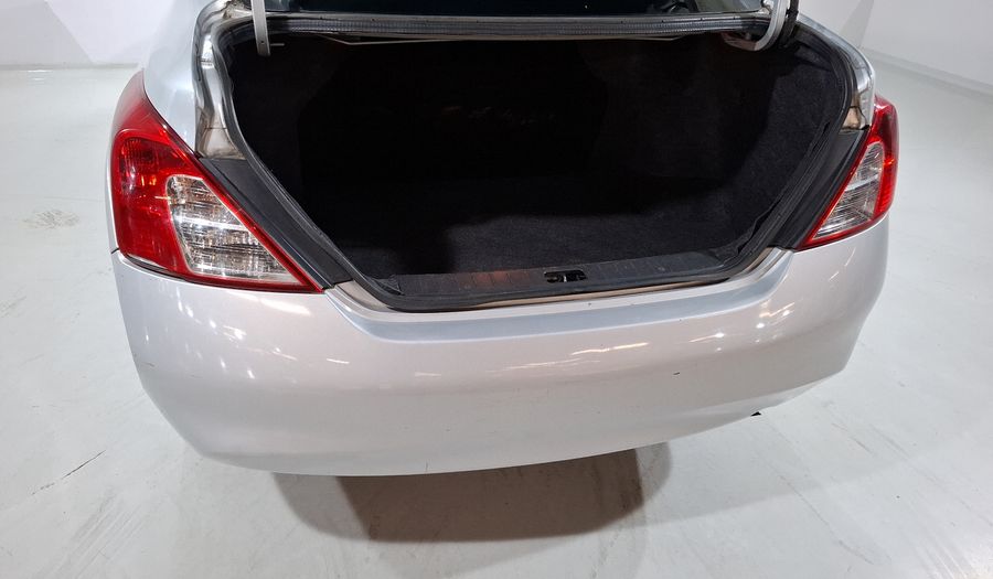 Nissan Versa 1.6 SENSE TA AC Sedan 2013