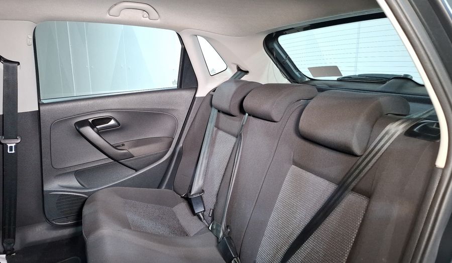 Volkswagen Polo 1.6 STARTLINE AUTO Hatchback 2020