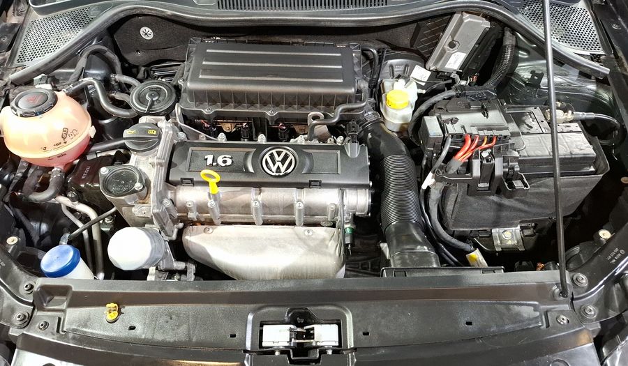 Volkswagen Polo 1.6 STARTLINE AUTO Hatchback 2020