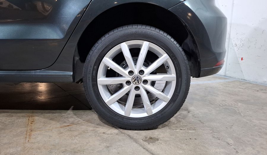 Volkswagen Polo 1.6 STARTLINE AUTO Hatchback 2020