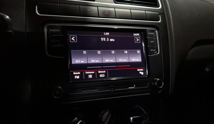 Volkswagen Polo 1.6 STARTLINE AUTO Hatchback 2020