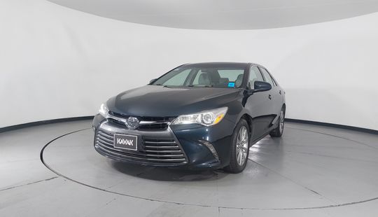 Toyota • Camry