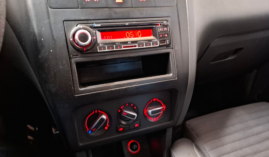 Volkswagen Crossfox 1.6 CROSSFOX COMFORTLINE Hatchback 2012