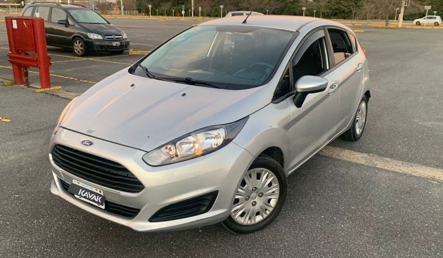 Ford Fiesta Kinetic Design 1.6 S Hatchback 2015