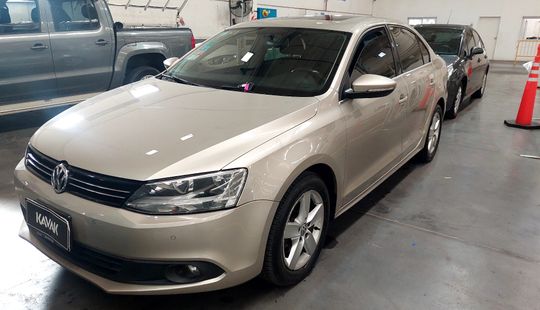 Volkswagen • Vento