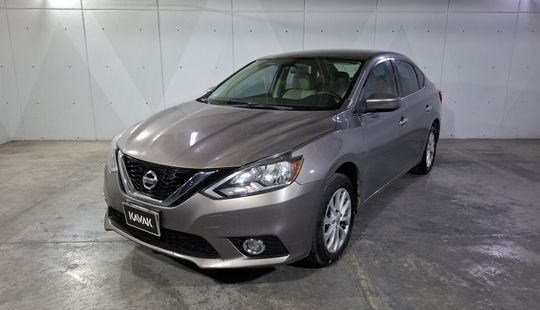 Nissan • Sentra