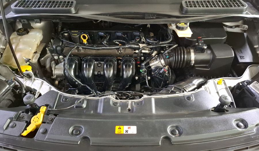 Ford Escape 2.5 S I4 AT Suv 2015
