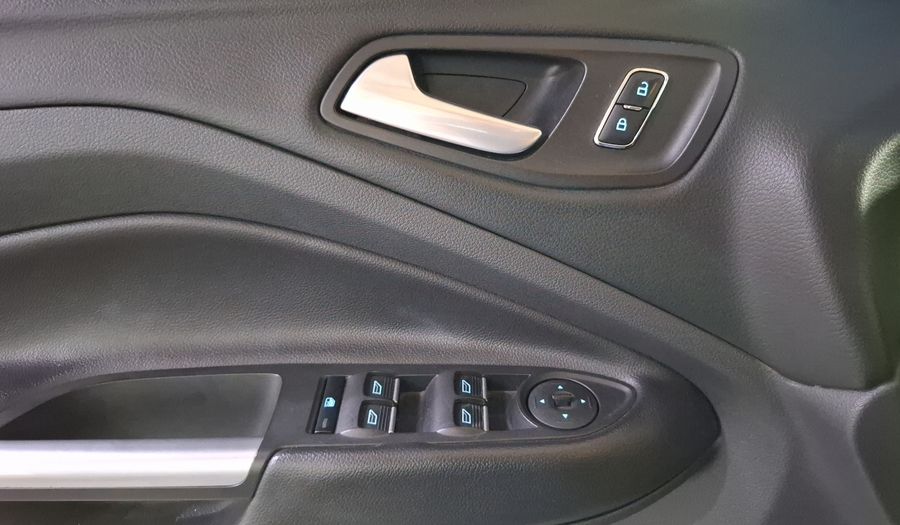 Ford Escape 2.5 S I4 AT Suv 2015