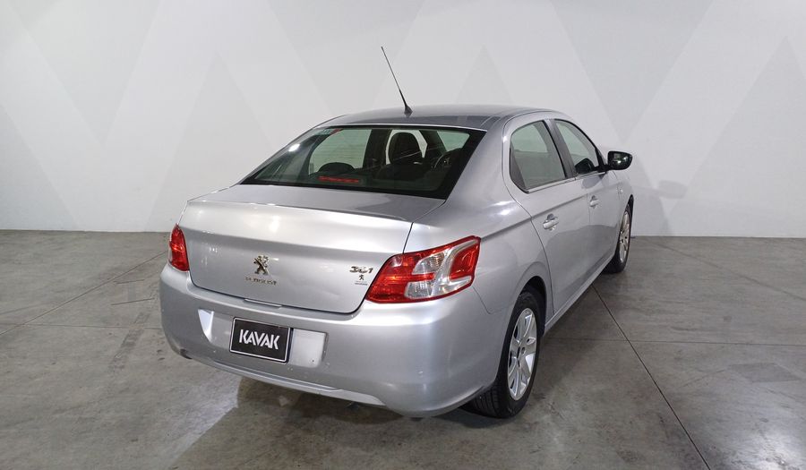 Peugeot 301 1.6 ALLURE TIPTRONIC Sedan 2015