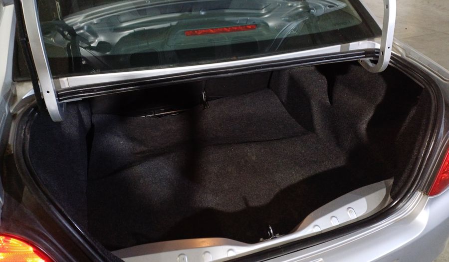 Peugeot 301 1.6 ALLURE TIPTRONIC Sedan 2015