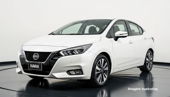 Nissan • Versa