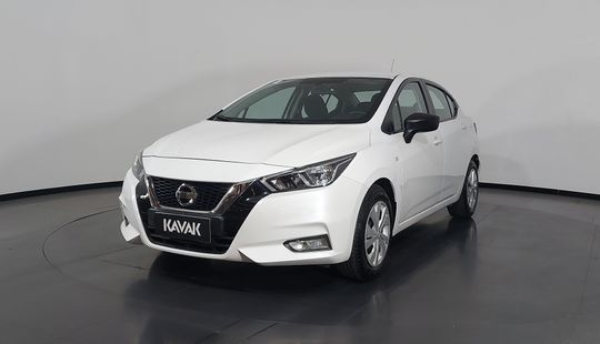 Nissan • Versa