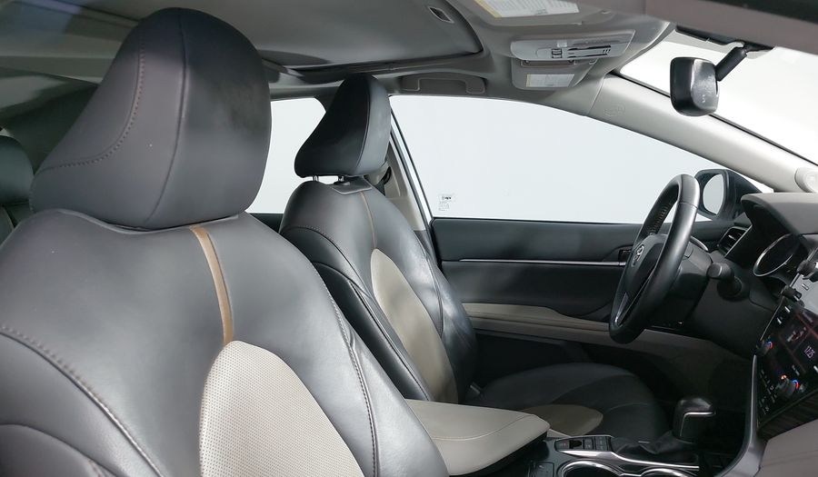 Toyota Camry 2.5 XLE NAVI HV AUTO Sedan 2020