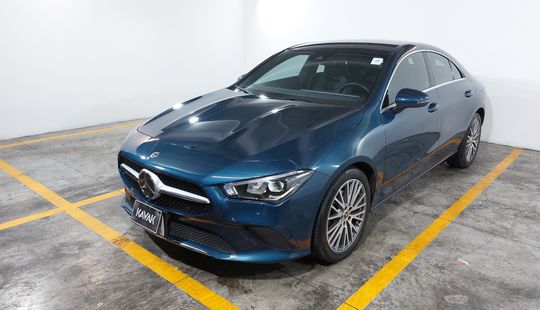 Mercedes Benz • Clase CLA
