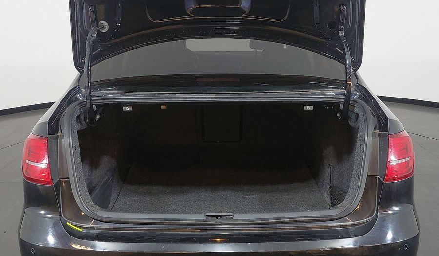 Volkswagen Jetta TSI HIGHLINE Sedan 2016
