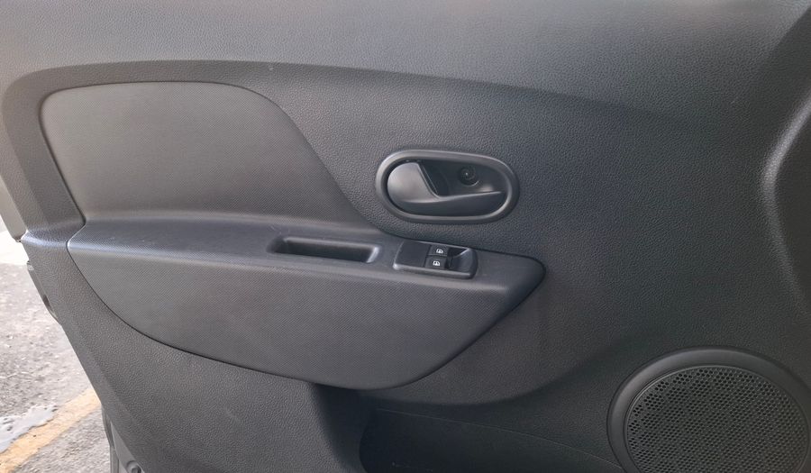Renault Sandero 1.6 EXPRESSION PACK PH2 Hatchback 2015