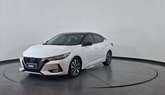 Nissan • Sentra