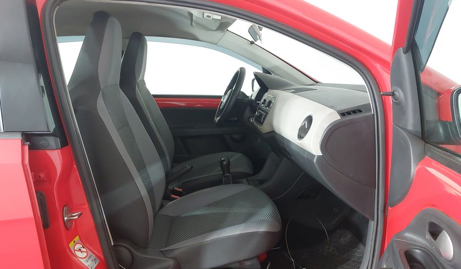 Volkswagen Up MPI MOVE UP Hatchback 2015