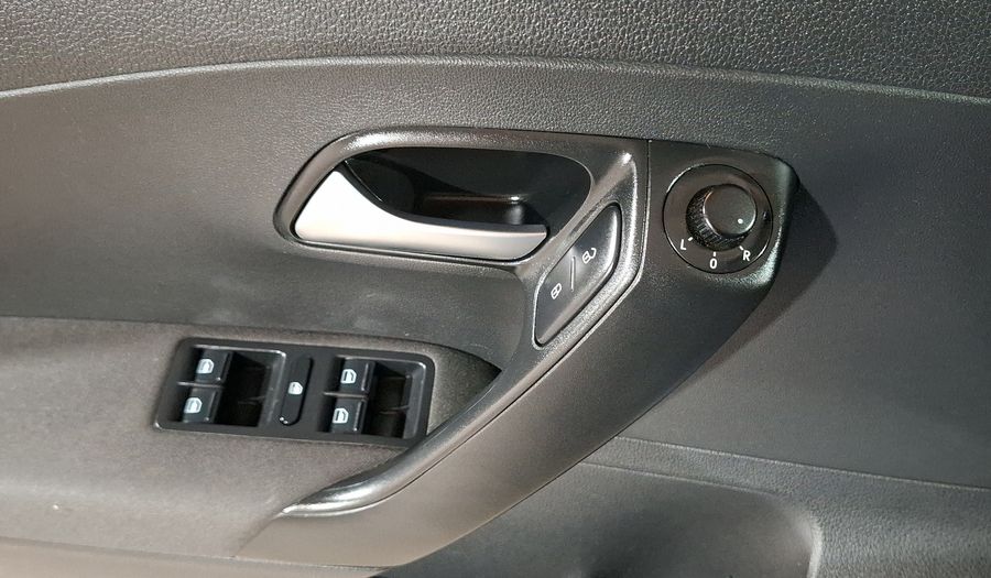 Volkswagen Polo 1.6 STARTLINE Hatchback 2019