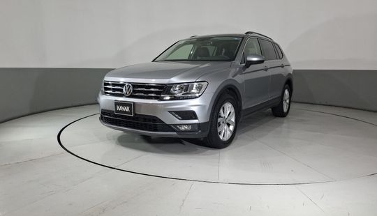 Volkswagen • Tiguan