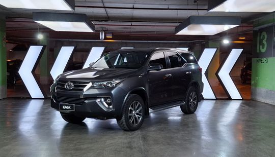 Toyota • SW4