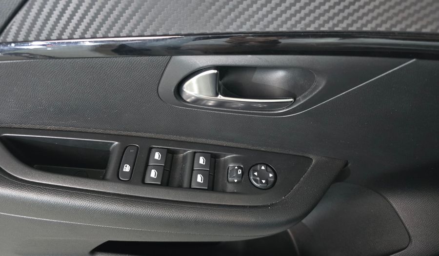 Peugeot 208 1.6L STYLE Hatchback 2024