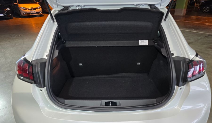 Peugeot 208 1.6L STYLE Hatchback 2024