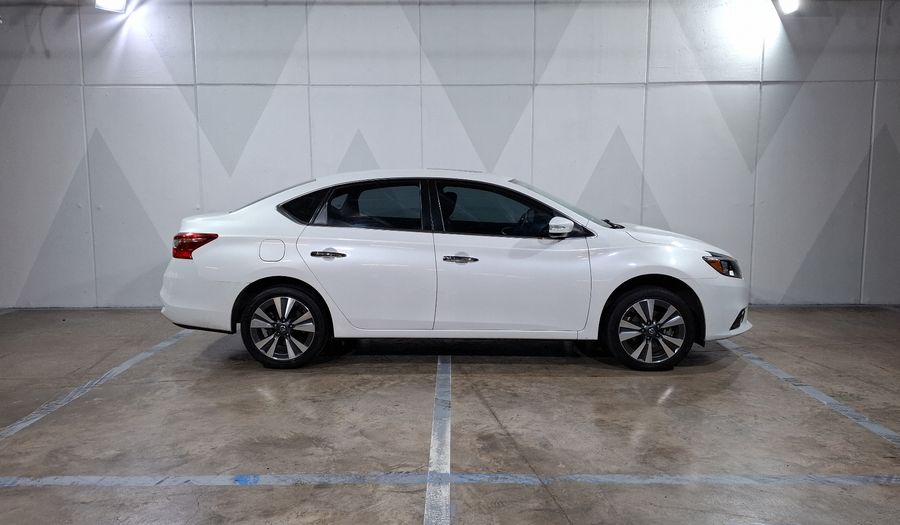 Nissan Sentra 1.8 EXCLUSIVE NAVI AUTO Sedan 2018