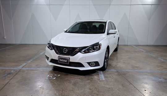 Nissan • Sentra