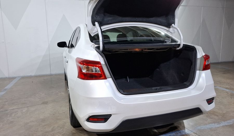 Nissan Sentra 1.8 EXCLUSIVE NAVI AUTO Sedan 2018