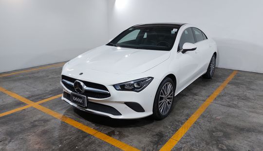 Mercedes Benz • Clase CLA