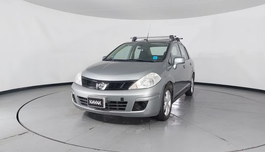 Nissan • Tiida