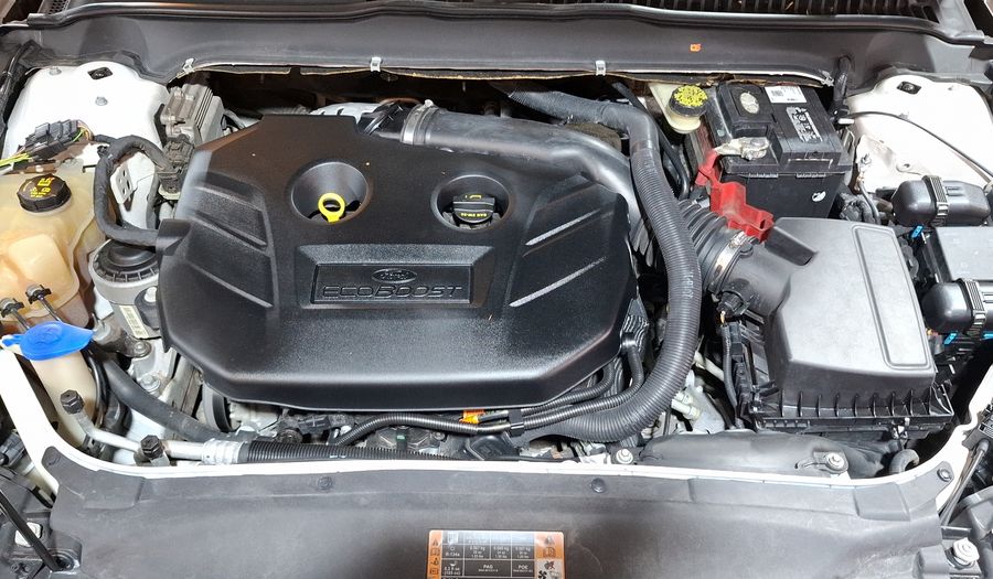 Ford Fusion 2.0 GTDI SE LUXURY PLUS NAV AT Sedan 2014