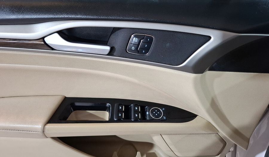 Ford Fusion 2.0 GTDI SE LUXURY PLUS NAV AT Sedan 2014