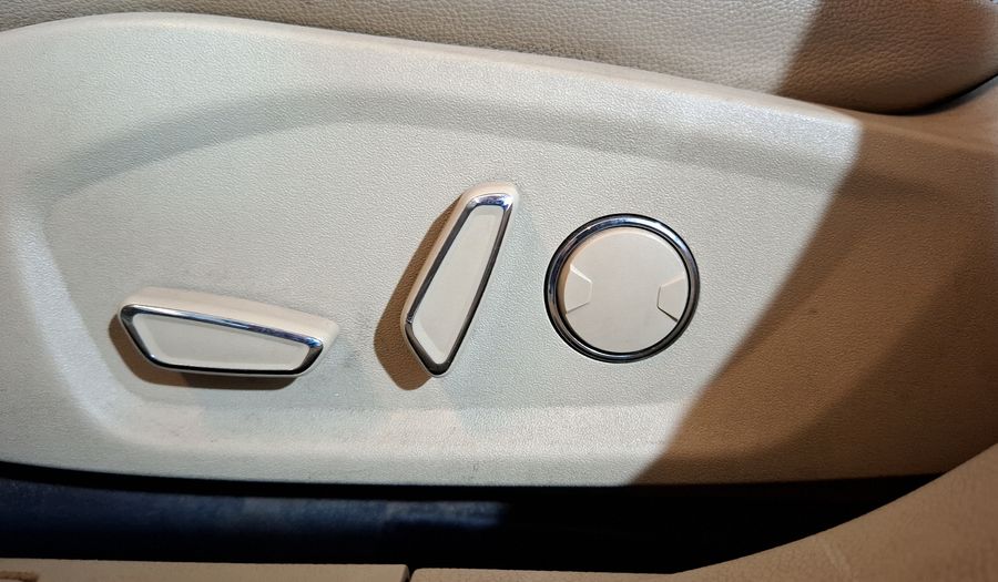 Ford Fusion 2.0 GTDI SE LUXURY PLUS NAV AT Sedan 2014