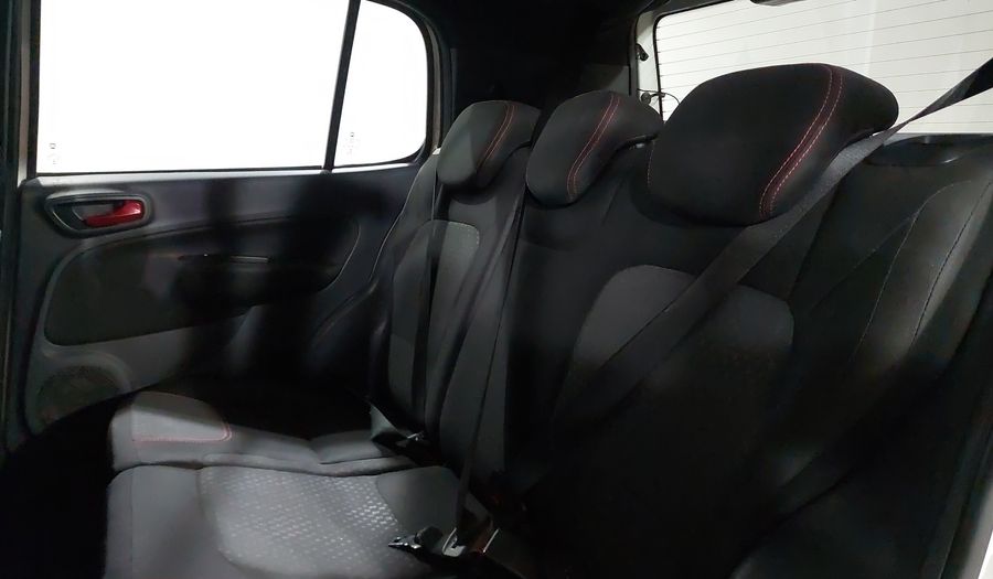 Fiat Uno 1.4 SPORTING Hatchback 2020