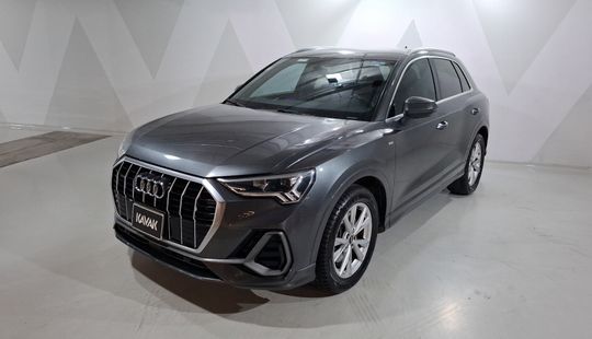 Audi • Q3