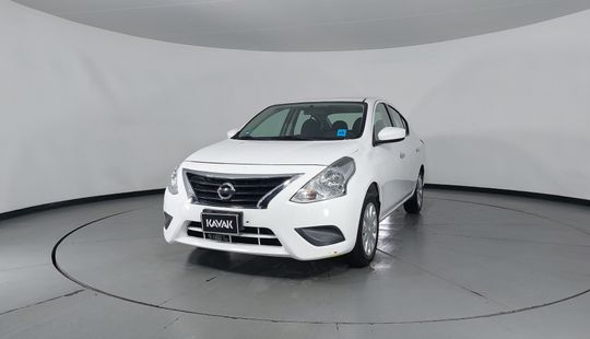 Nissan • Versa