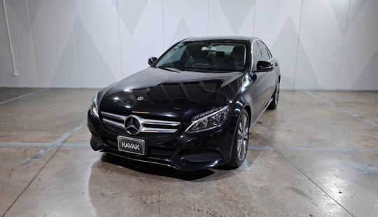 Mercedes Benz • Clase C