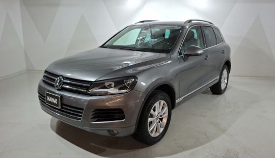 Volkswagen • Touareg