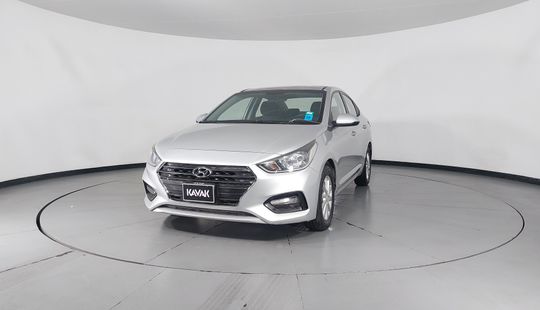 Hyundai • Accent