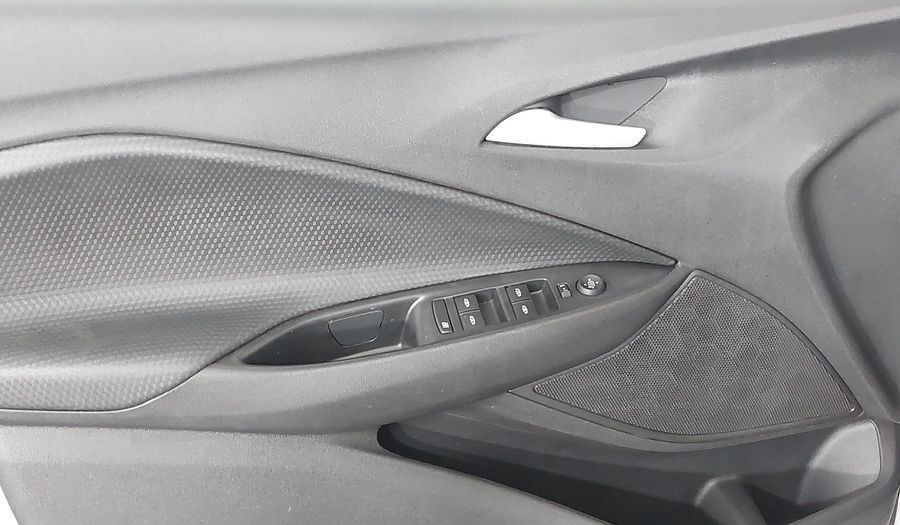 Chevrolet Onix LT Hatchback 2023