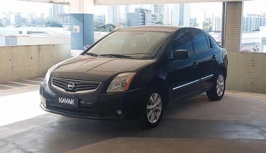 Nissan • Sentra