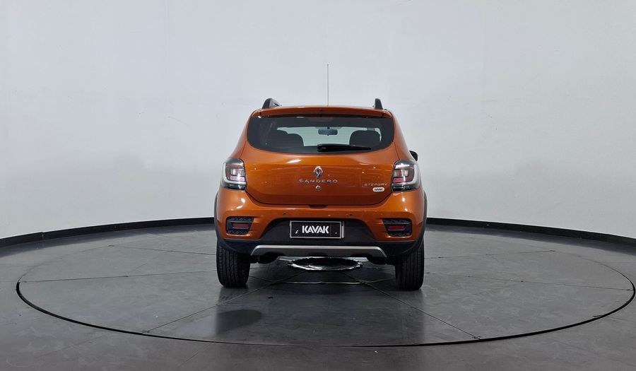 Renault Sandero Stepway 1.6 STEPWAY PRIVILEGE Hatchback 2017